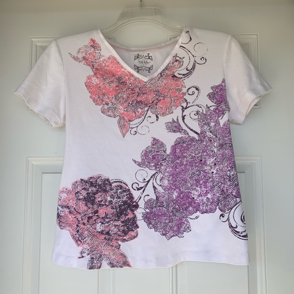 Nicole Miller Tops - 🛍Nicole Miller NY Embellished V-neck Tee - Large